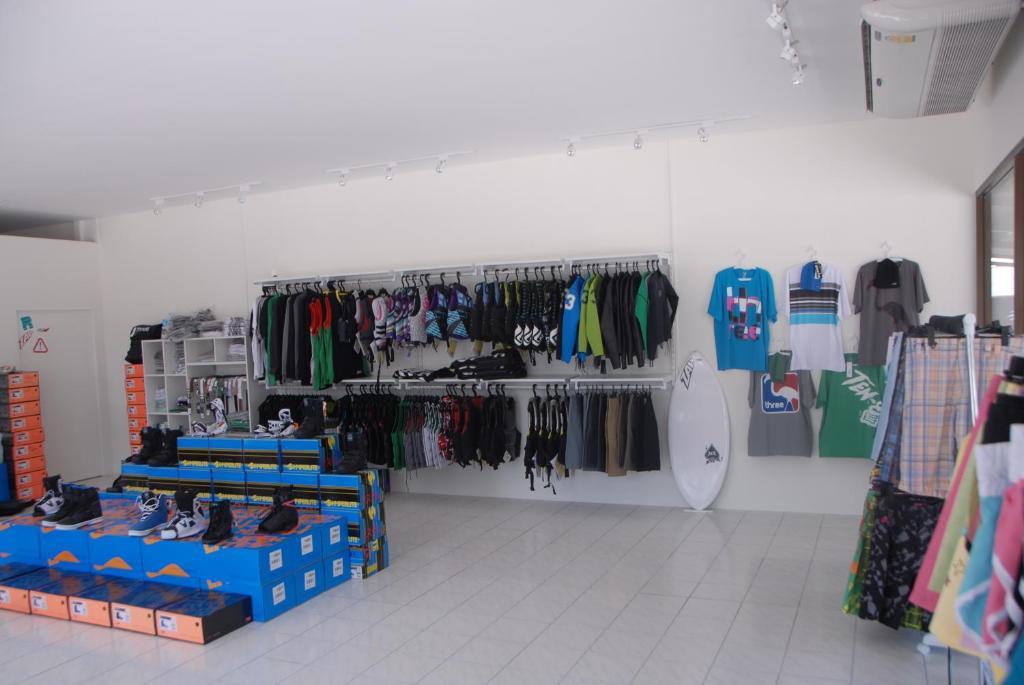 Phuket Wake Park Hotel Kathu Exterior photo