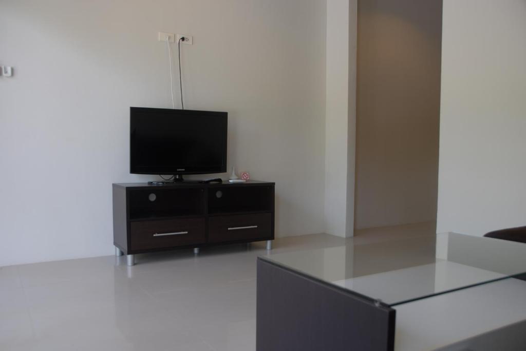 Phuket Wake Park Hotel Kathu Room photo
