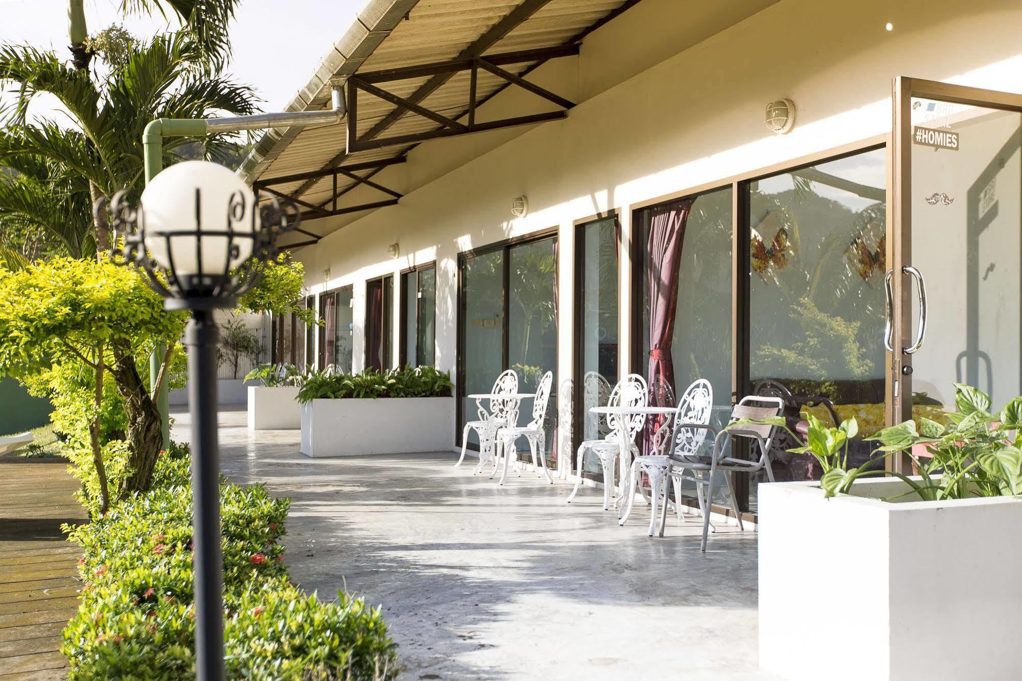 Phuket Wake Park Hotel Kathu Exterior photo